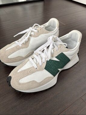 New Balance White, Beige & Green Retro Runner